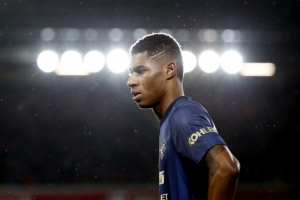 开云APP-每体：拉什福德已见到巴萨队友 特尔施特根尚未决定是否手术