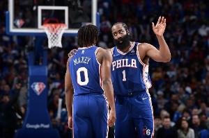 马克西：我拿大合同&amp;进全明星时 都是哈登第一个打电话关心我