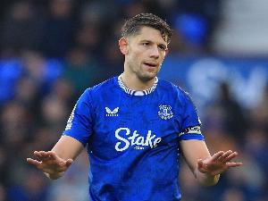 开云APP-英超官方描述塔科夫斯基飞铲麦卡：VAR认定该动作属于鲁莽犯规