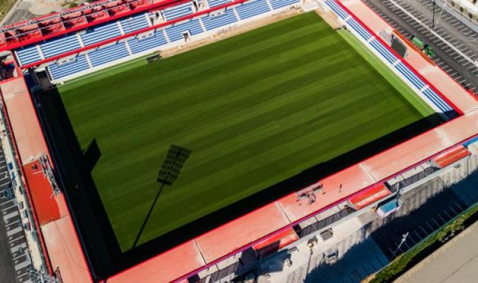 世体：西甲批准巴萨vs瓦伦西亚的比赛在克鲁伊夫球场进行